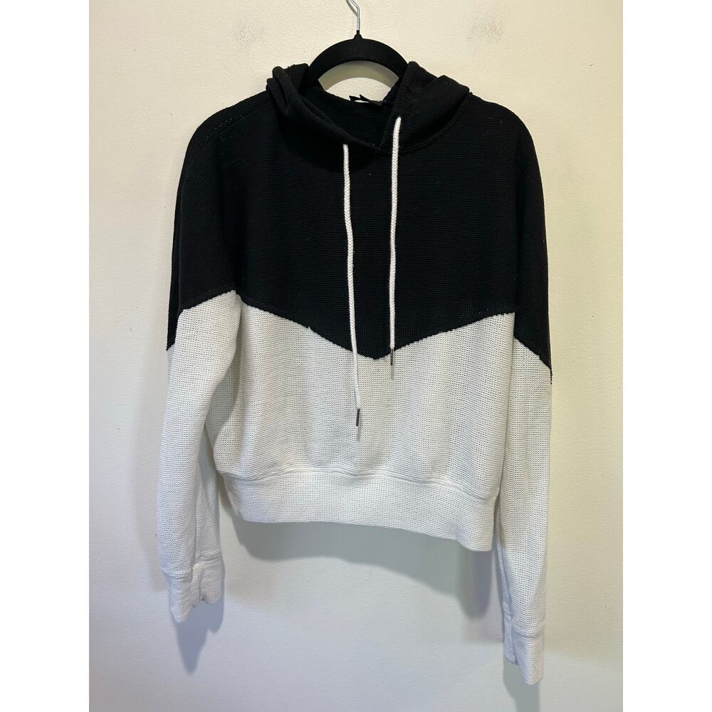 Twenty Montreal white black knit hoodie womens M cropped colorblock